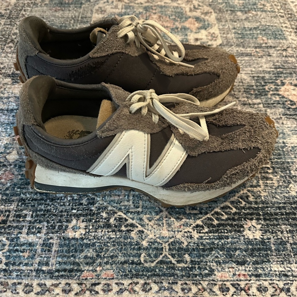 New Balance Women's Shoes - Black and Gray